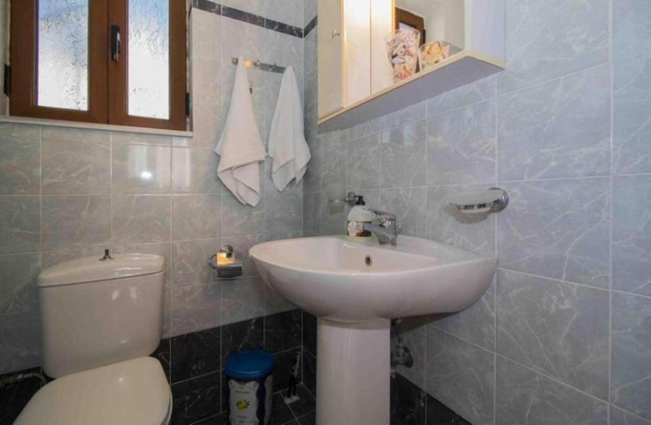 Malvazios Villas #2 Гитион Экстерьер фото