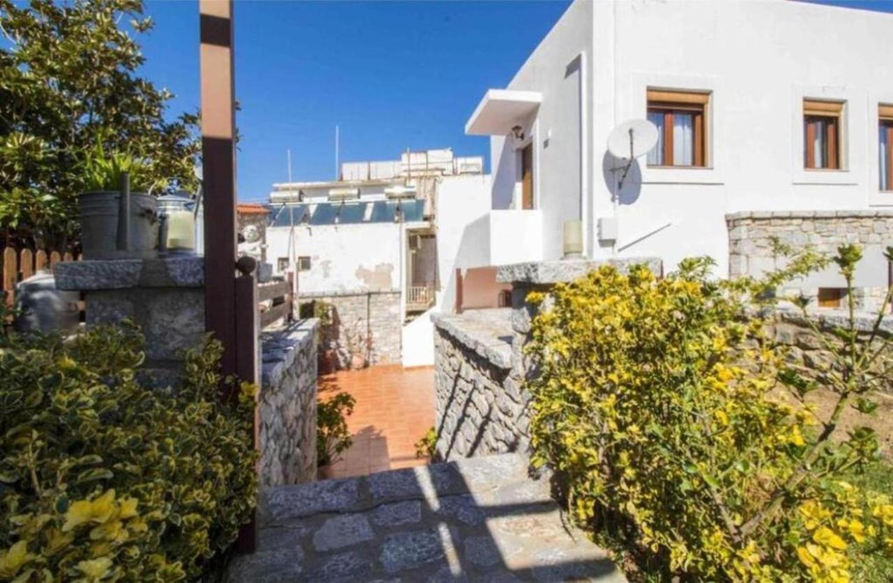Malvazios Villas #2 Гитион Экстерьер фото